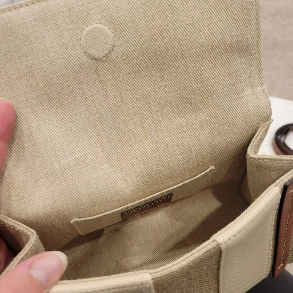 EUC Chloe Woody Folded Bumbag - Picture 10 of 11